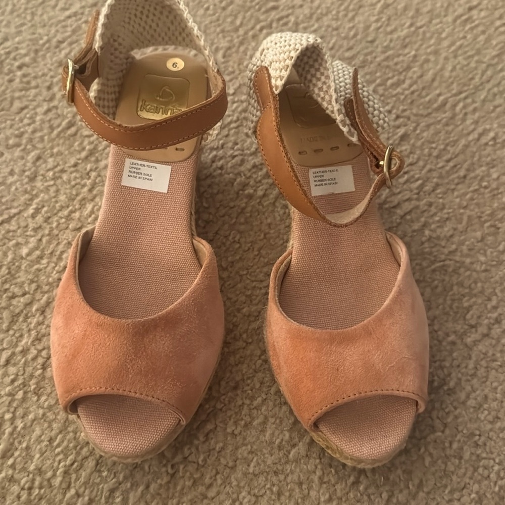 Kanna Wedge Suede Sandals Size 6 Burnt Orange